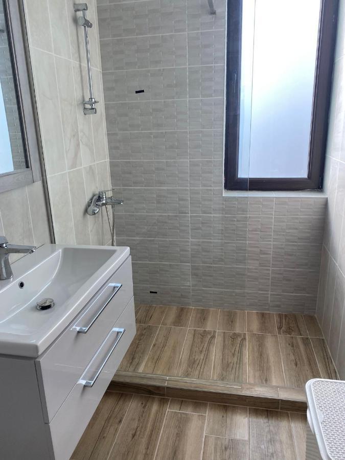 Appartement Apartament Lucian à Râmnicu Vâlcea Extérieur photo