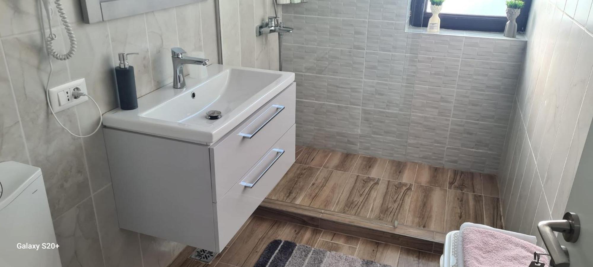 Appartement Apartament Lucian à Râmnicu Vâlcea Extérieur photo