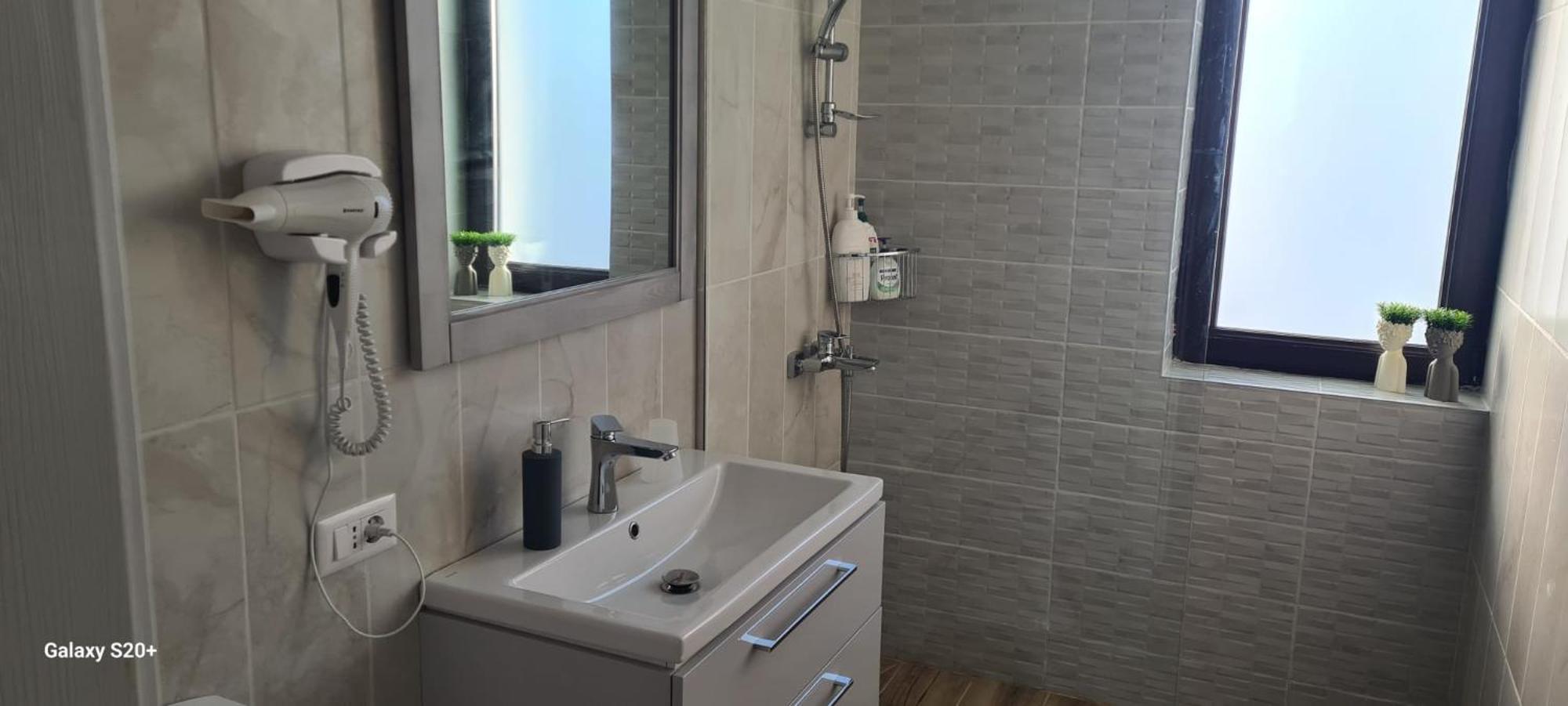 Appartement Apartament Lucian à Râmnicu Vâlcea Extérieur photo