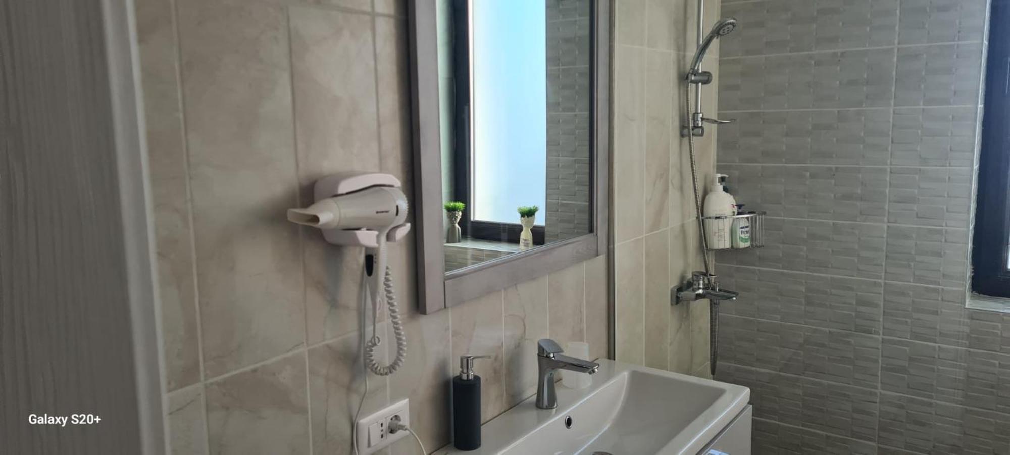 Appartement Apartament Lucian à Râmnicu Vâlcea Extérieur photo